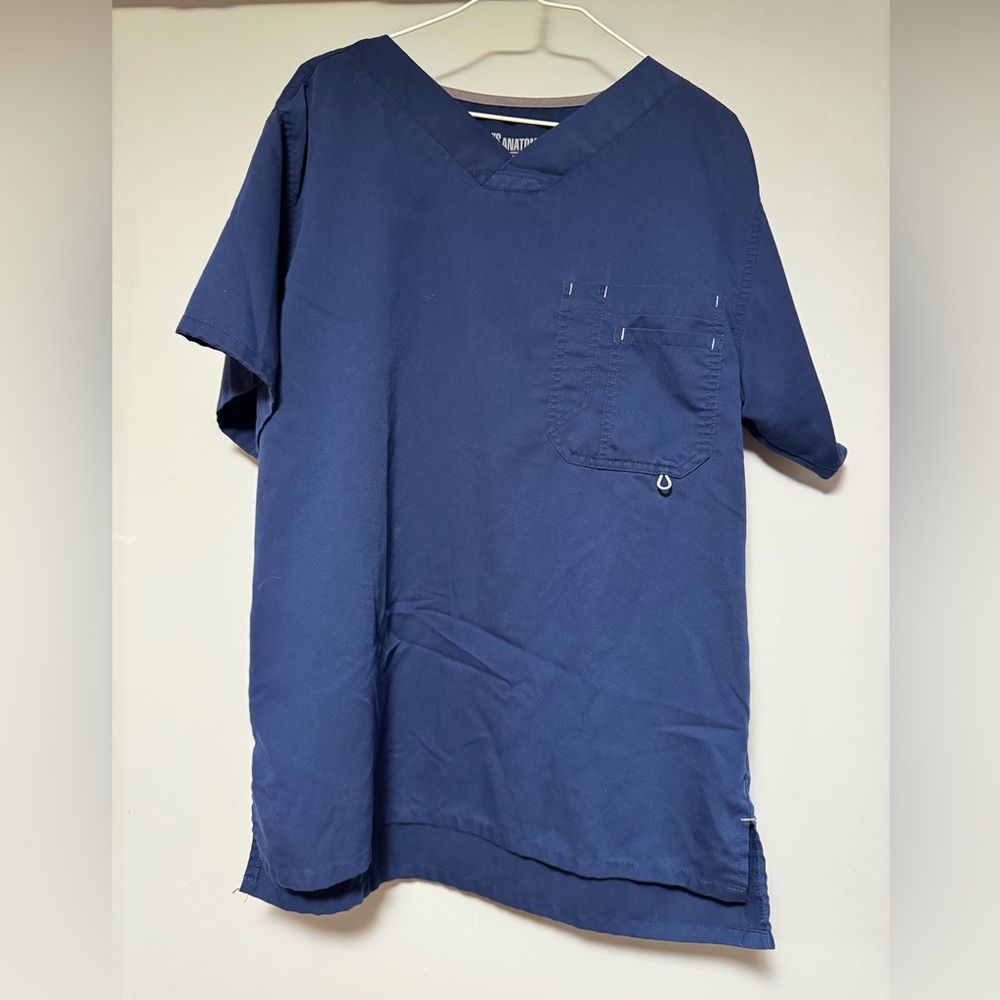 2/$40 GREY’S ANATOMY Men’s Scrub Top